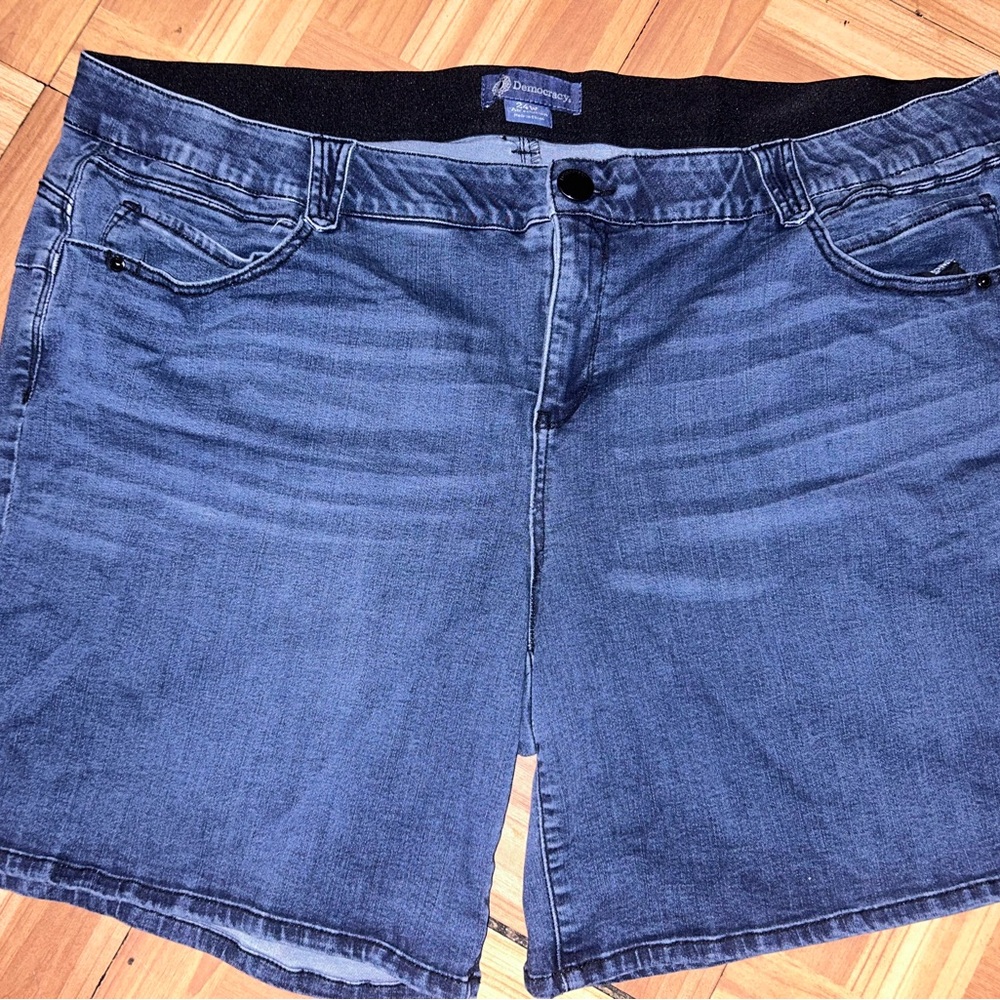 Democracy Women's Blue Jean Shorts